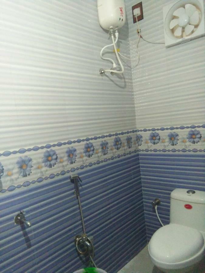 Parisha Residency- Temple Side Hotel تشيدامبارام المظهر الخارجي الصورة